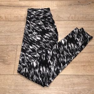 BEYOND YOGA leggings